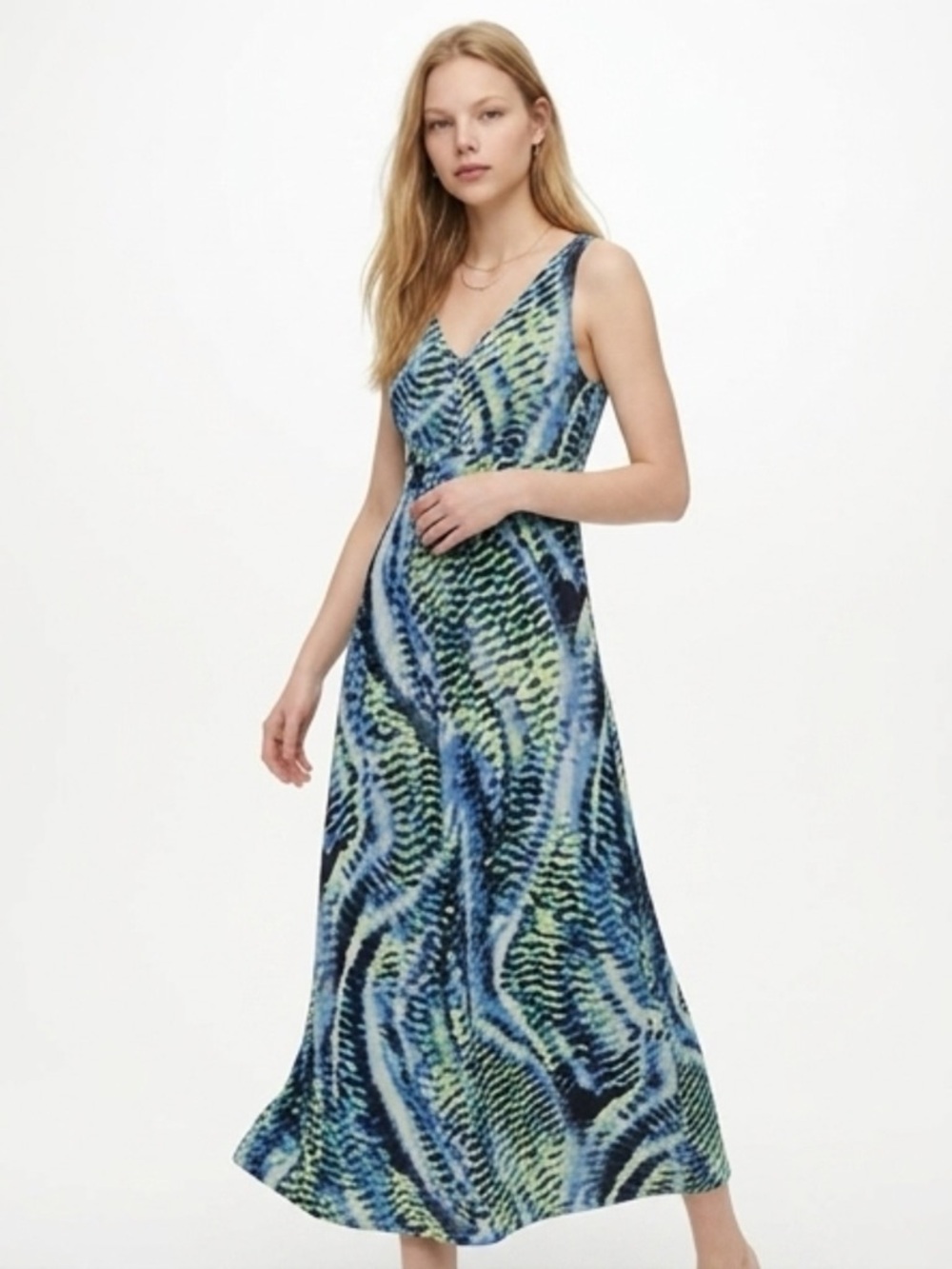 west loop Sleeveless V‑Neck Maxi Dress in Blue & Green Wave Print